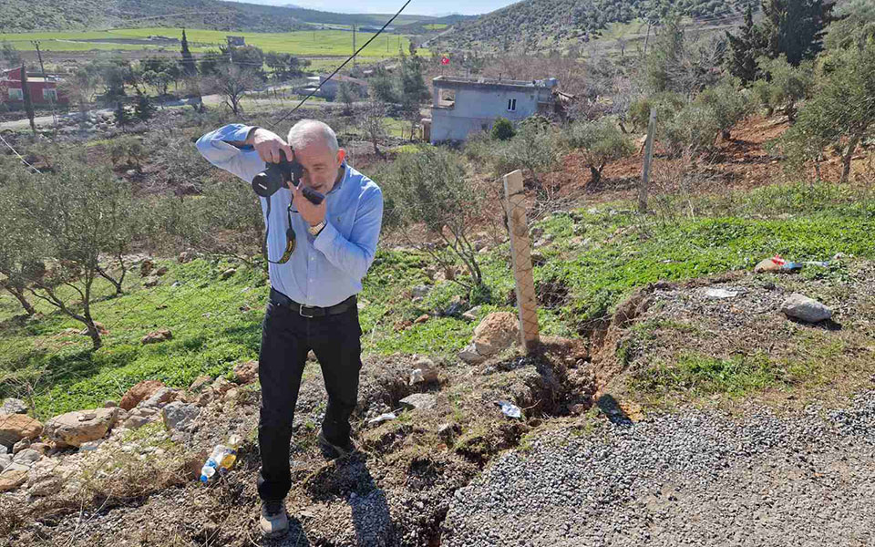 Σεισμός στην Τουρκία: Η ελληνική αποστολή εντόπισε επιφανειακή διάρρηξη του ρήγματος-1