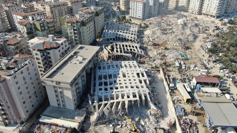 Σεισμός: Πάνω από 46.000 οι νεκροί σε Τουρκία και Συρία – Δεν εγκαταλείπουν τις προσπάθειες διάσωσης τα συνεργεία-4