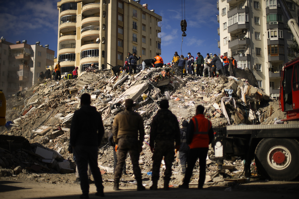 Σεισμός στην Τουρκία: Πώς οι χειρισμοί του Ερντογάν μπορεί να επηρεάσουν την επανεκλογή του-1
