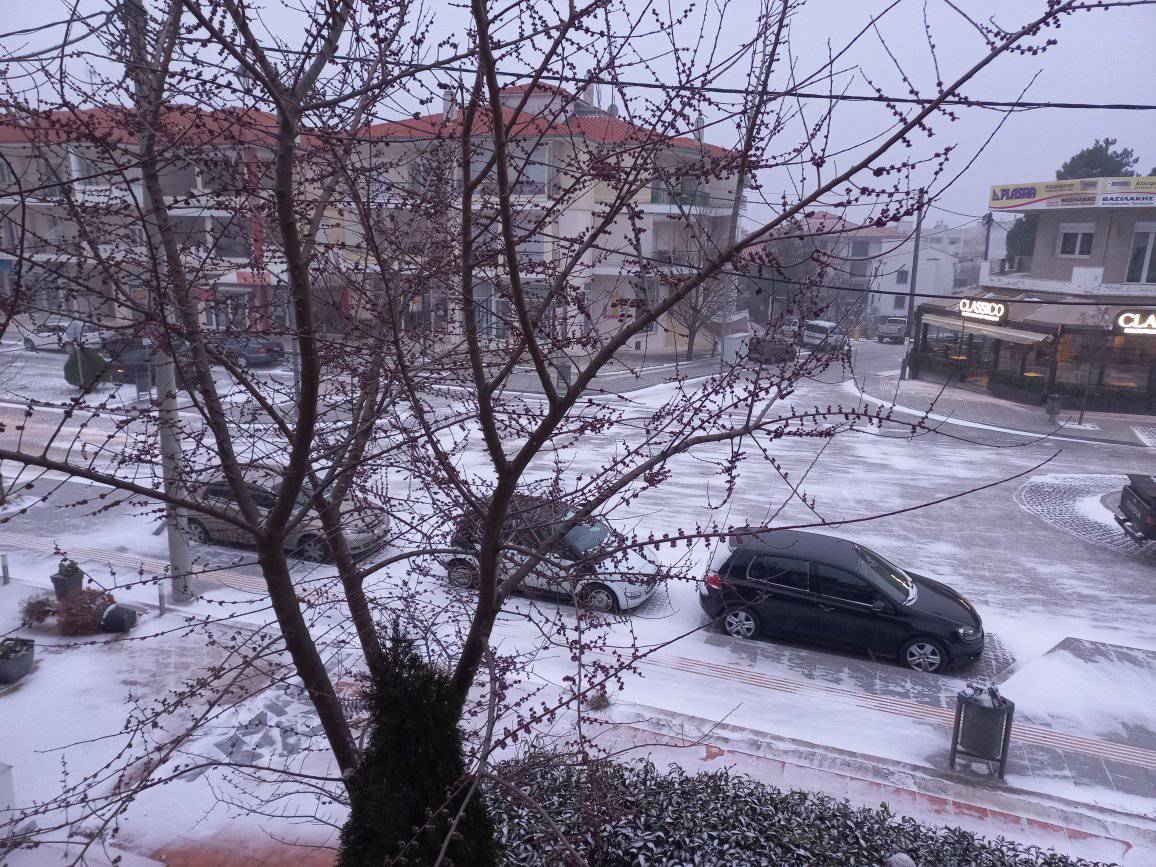 Κακοκαιρία «Μπάρμπαρα»: «Σαρώνει» ο χιονιάς από τη Μακεδονία μέχρι και την Κρήτη-1