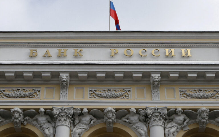 Ρώσος ολιγάρχης: Η Ρωσία ενδέχεται να ξεμείνει από χρήματα το επόμενο έτος