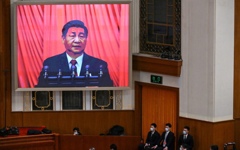Σι Τζινπίνγκ: Ο στρατός της Κίνας θα γίνει ένα «μέγα σινικό τείχος από ατσάλι»