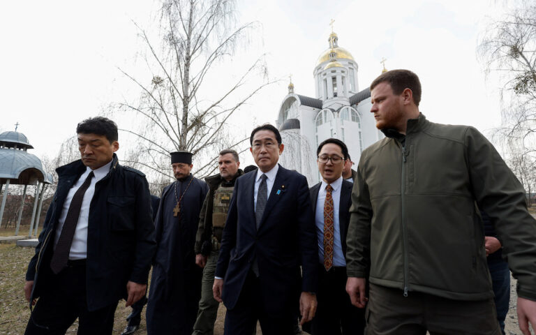 Ο Ιάπωνας πρωθυπουργός στο Κίεβο στηρίζει Ζελένσκι – Ο Κινέζος πρόεδρος στη Μόσχα συνομιλεί με Πούτιν