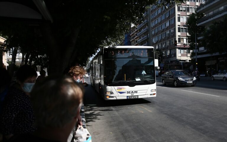Θεσσαλονίκη: Συνελήφθησαν δύο νεαροί που λήστευαν επιβάτες λεωφορείων