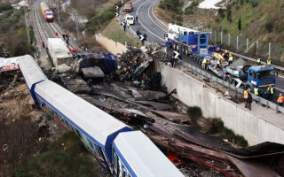 Σύγκρουση τρένων στα Τέμπη: Στους 46 οι νεκροί της τραγωδίας-3
