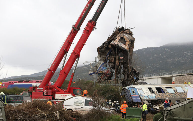 Hellenic Train: Αποζημιώσεις για τις οικογένειες των θυμάτων της τραγωδίας στα Τέμπη