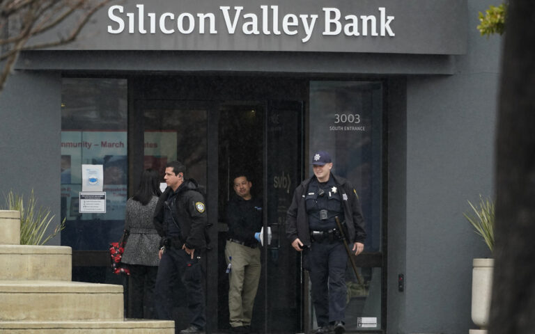 Explainer: Πώς φτάσαμε στην πτώχευση της Silicon Valley Bank και γιατί δεν θα ξαναζήσουμε ένα… 2008