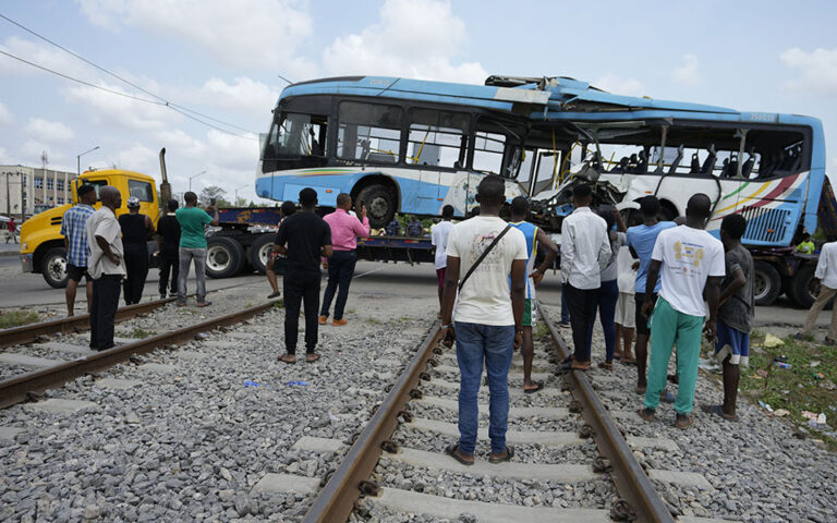Νιγηρία: Τουλάχιστον έξι νεκροί και πάνω από 70 τραυματίες από σύγκρουση τρένου με λεωφορείο
