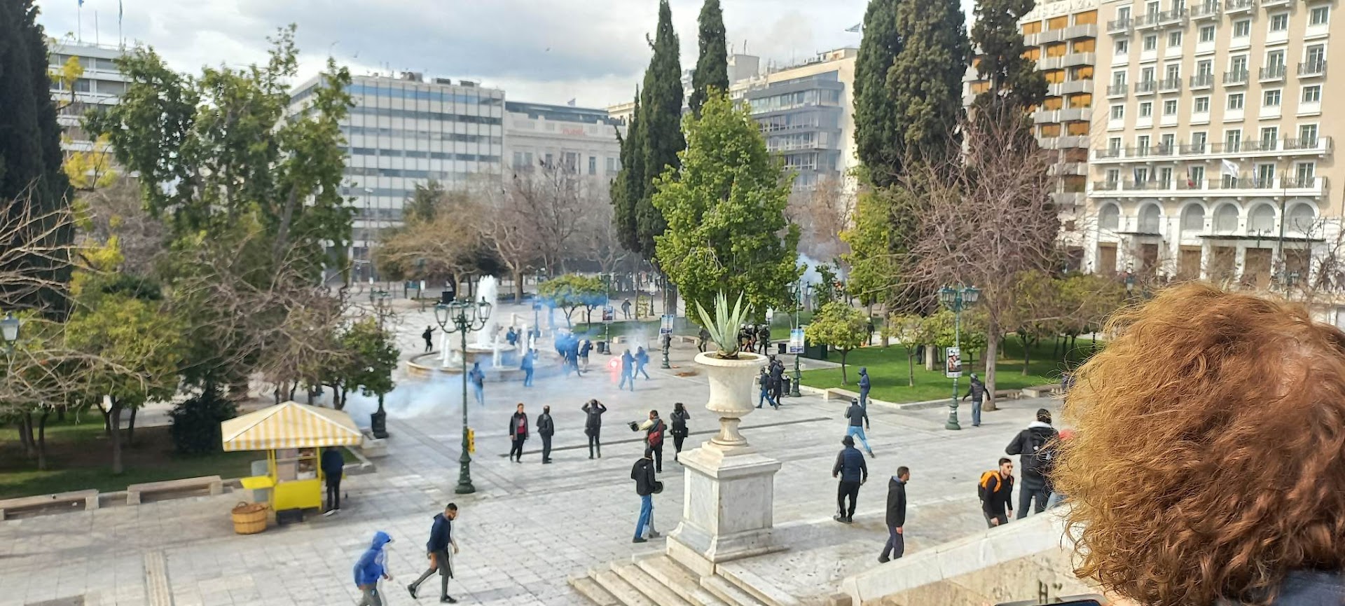 Επεισόδια στο κέντρο της Αθήνας μετά το συλλαλητήριο για τα Τέμπη-4