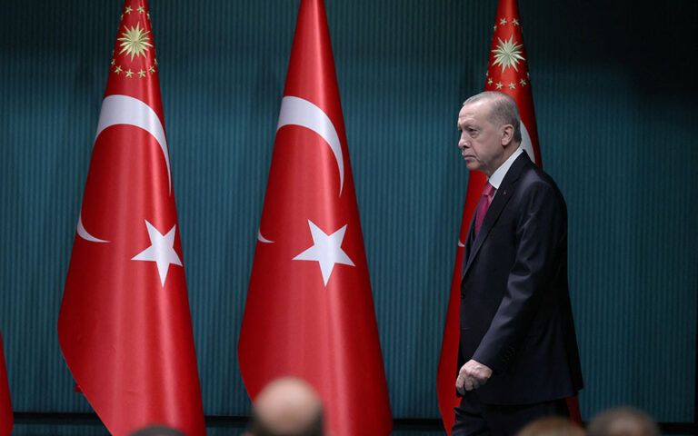 Τουρκία: Το κόμμα του Ερντογάν επιστρέφει στην «ορθόδοξη οικονομική πολιτική»