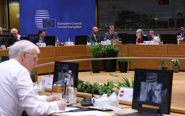 Ευρωπαϊκό Συμβούλιο: Ανταγωνιστικότητα και εμπόριο στην ατζέντα του δείπνου των «27»