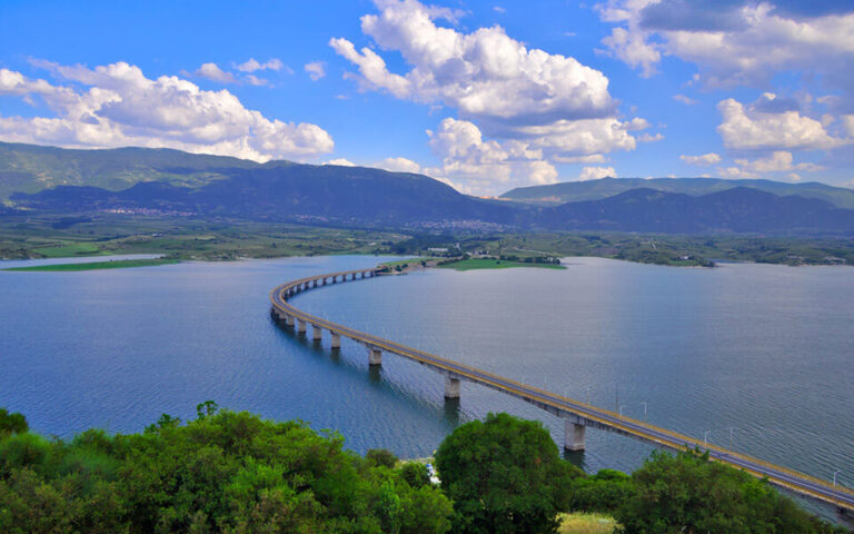 Κοζάνη: Απαγόρευση κυκλοφορίας για όλα τα οχήματα στη γέφυρα Σερβίων
