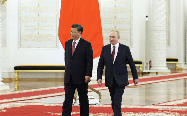 Πούτιν: Συμφωνίες στρατηγικής συνεργασίας με τον Σι