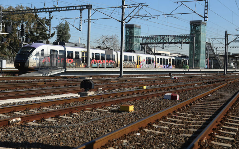 Γεραπετρίτης: Στις 22 Μαρτίου η επανεκκίνηση των σιδηροδρόμων