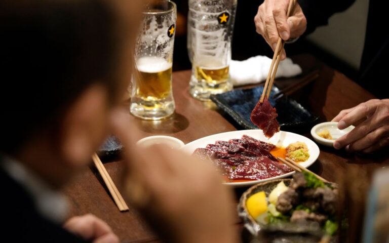Ιαπωνία: «Εκστρατεία» προώθησης του κρέατος φάλαινας