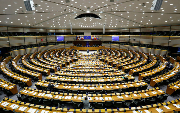 Ευρωκοινοβούλιο: Πρώτο βήμα προς άρση ασυλίας για Γεωργούλη, Καϊλή