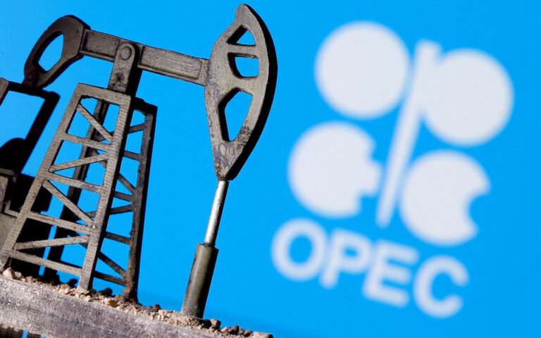 Κρεμλίνο για τιμές πετρελαίου: Είναι σημαντικό να μην μειωθούν