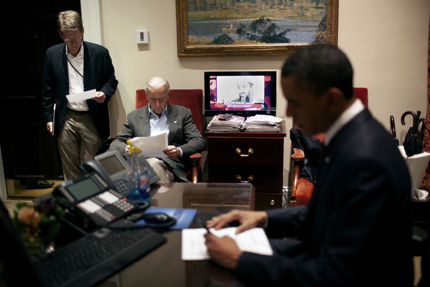 Για πρώτη φορά φωτογραφίες μέσα από Λευκό Οίκο την μέρα της εξουδετέρωσης του Μπιν Λάντεν-8