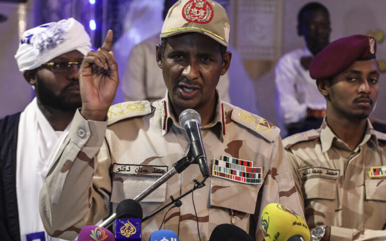 Σουδάν: Η παραστρατιωτική οργάνωση RSF ανακοίνωσε κατάπαυση του πυρός – Αναμένεται η αντίδραση του στρατού