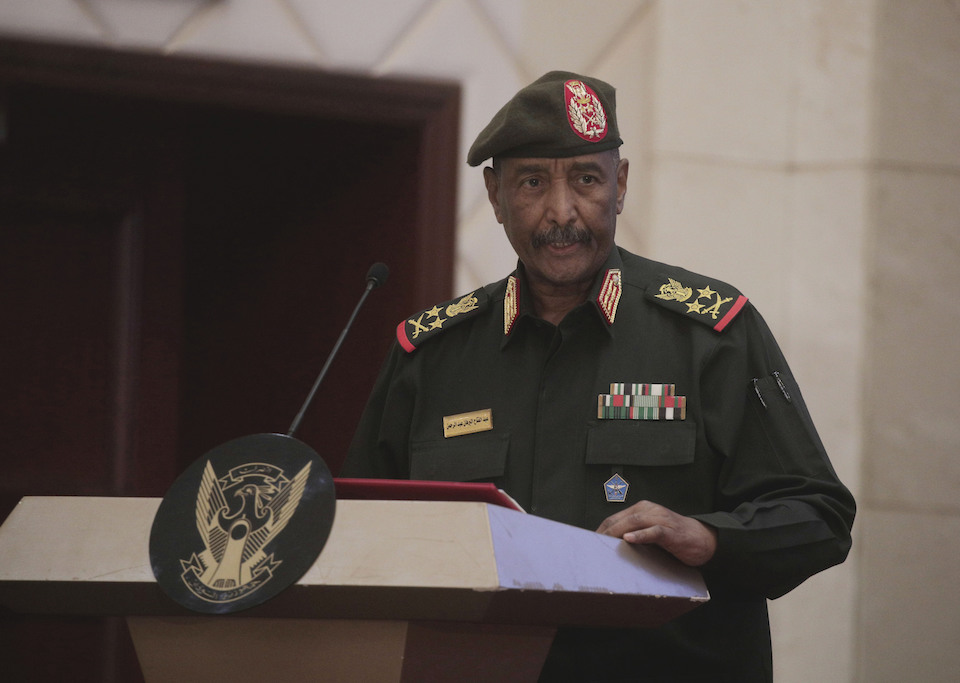 Η έκρηξη βίας στο Σουδάν απειλεί με ανάφλεξη Αφρική και Μέση Ανατολή-1