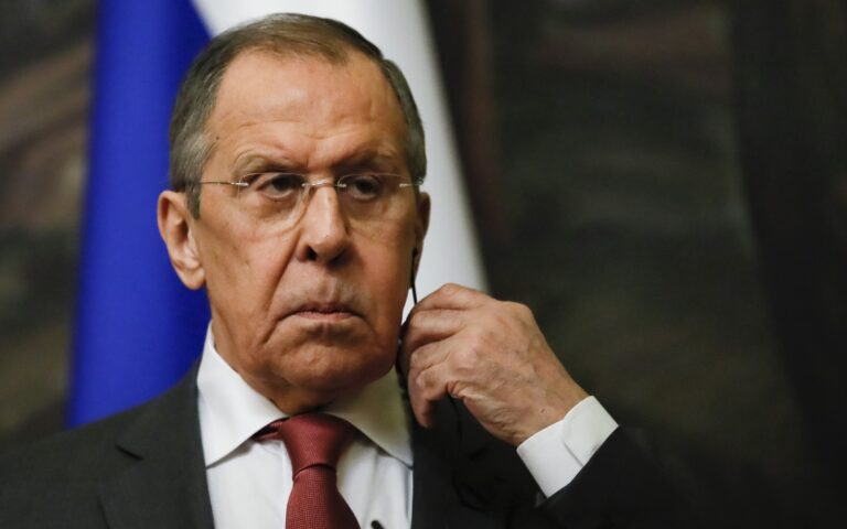 Λαβρόφ: Συνομιλίες με την Ουκρανία μόνο εάν γίνουν σεβαστά τα συμφέροντα ασφαλείας της Ρωσίας