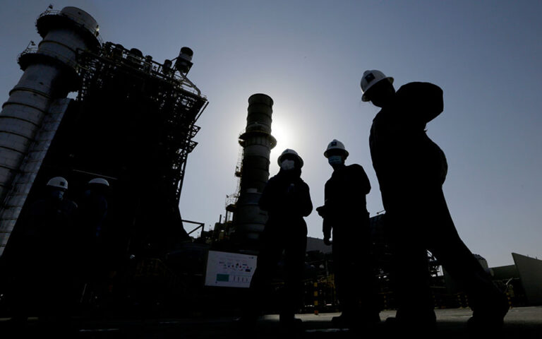 Πετρέλαιο: Πέντε χώρες ανακοίνωσαν μείωση της παραγωγής – Η στάση της Ρωσίας