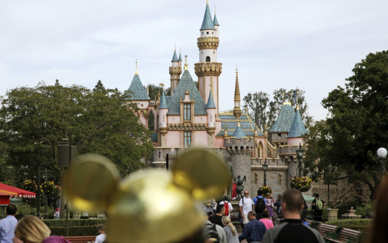 Φλόριντα: Ο CEO της Disney πέρασε στην αντεπίθεση κατά του κυβερνήτη Ντε Σάντις