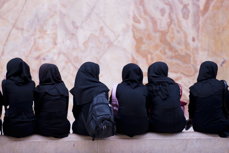 Ιράν: Σε γυναίκες χωρίς χιτζάμπ «θα απαγορεύεται η είσοδος στο μετρό» | Η  ΚΑΘΗΜΕΡΙΝΗ