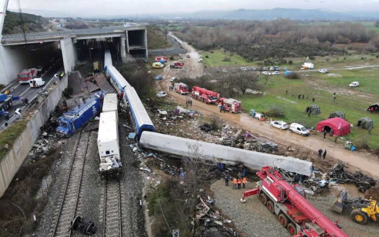 Τέμπη: Ολοκληρώθηκε η αυτεπάγγελτη έρευνα για το δυστύχημα – Κλήση σε ακρόαση ΟΣΕ και Hellenic Train