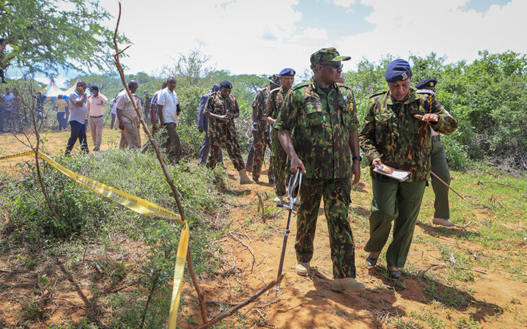 Κένυα: Σοροί 73 πιστών μιας αίρεσης βρέθηκαν σε δάσος – Νήστεψαν μέχρι θανάτου