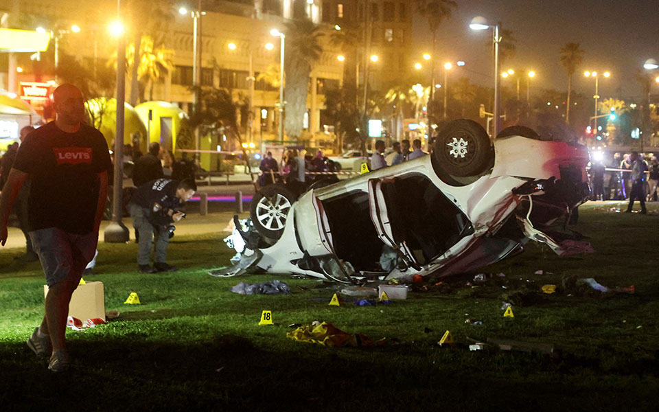 Τελ Αβίβ: Ένας τουρίστας νεκρός και πέντε τραυματίες σε «τρομοκρατική επίθεση» με αυτοκίνητο-1