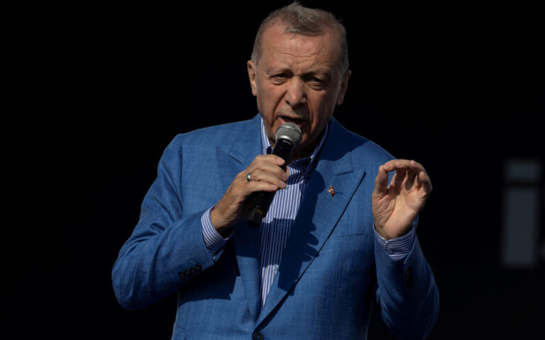 Ερντογάν: Τα Δυτικά ΜΜΕ θέλουν να χειραγωγήσουν τους Τούρκους ψηφοφόρους