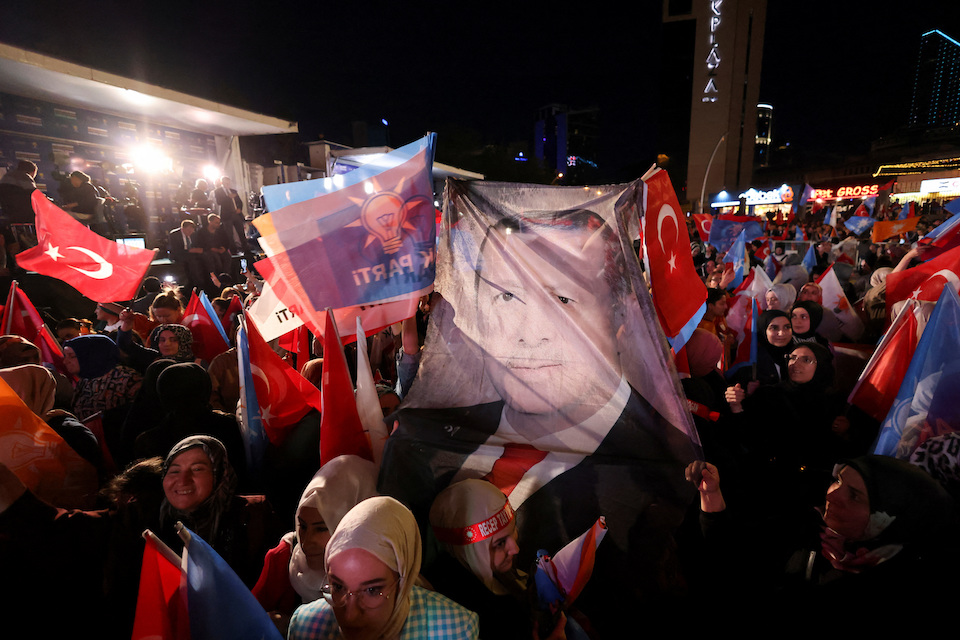 Εκλογές στην Τουρκία: Ο Ερντογάν διέψευσε τις δημοσκοπήσεις, ο Κιλιτσντάρογλου τις προσδοκίες-1