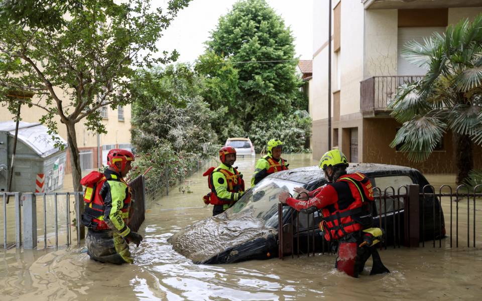 Η Ιταλία μετρά τις πληγές της μετά τις καταστροφικές πλημμύρες – Το κλίμα γίνεται «τροπικό»-2