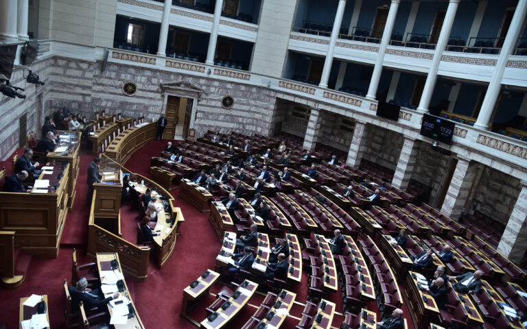 Βουλή: Την Κυριακή στις 6 μμ η ορκωμοσία όσων εξελέγησαν στις 21 Μαΐου