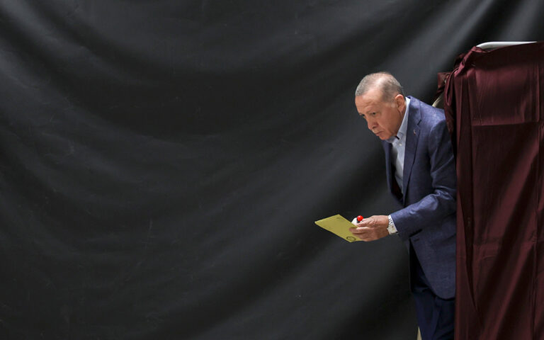 Εκλογές στην Τουρκία: Η αντοχή του Ερντογάν και οι δύσκολες ελληνοτουρκικές σχέσεις