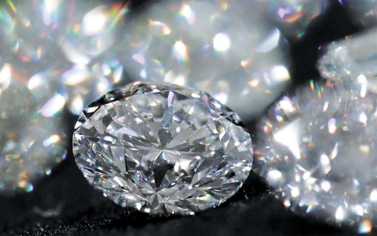 Η Ρωσία κερδίζει δισεκατομμύρια από τα διαμάντια