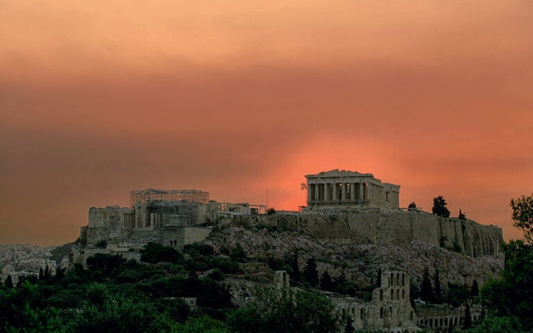 Η Ελλάδα στις κάλπες: 16 Σεπτεμβρίου 2007 – Αναμέτρηση με φόντο τα πύρινα μέτωπα