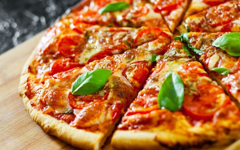 O πληθωρισμός στην Ιταλία μειώθηκε, αλλά η τιμή της πίτσας συνεχίζει να ανεβαίνει