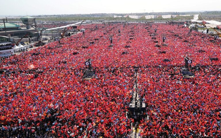 Τουρκία: Ο Ερντογάν αποκαλεί τον αντίπαλό του, Κεμάλ Κιλιτσντάρογλου, «μέθυσο»