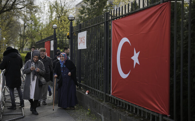 Τουρκία-Εκλογές: Αρχισε η ψηφοφορία των Τούρκων του εξωτερικού για τον β’ γύρο