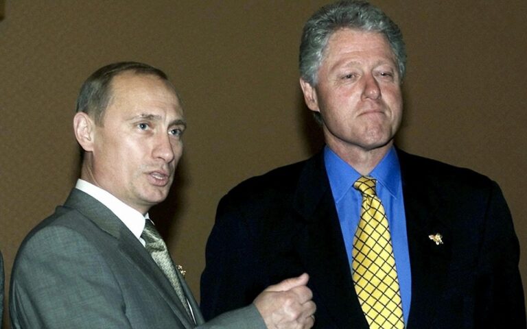 Μπιλ Κλίντον: «Από το 2011 κατάλαβα ότι ο Πούτιν θα εισβάλει στην Ουκρανία»