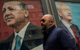 Εκλογές στην Τουρκία: Ο Ερντογάν διέψευσε τις δημοσκοπήσεις, ο Κιλιτσντάρογλου τις προσδοκίες-1