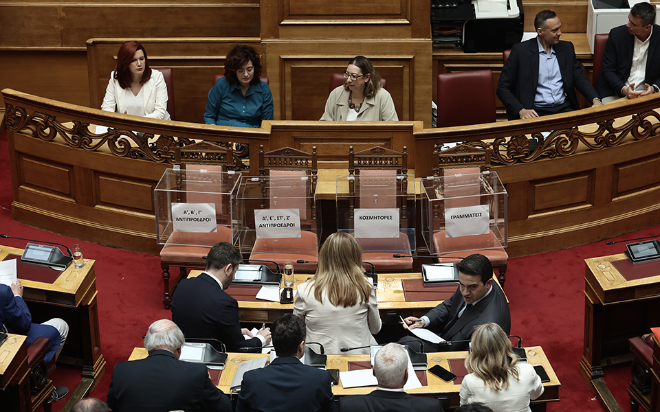 Επανεξελέγη πρόεδρος της Βουλής ο Κωνσταντίνος Τασούλας – Τα επόμενα βήματα-4