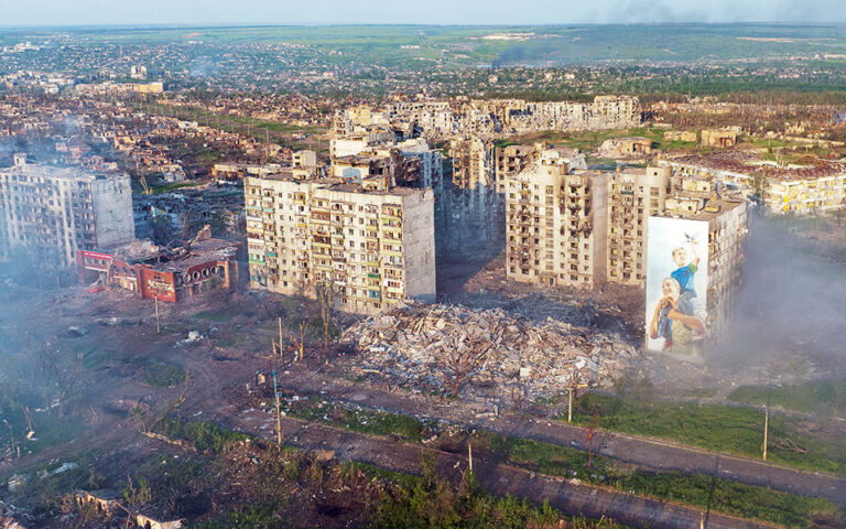Πόλεμος στην Ουκρανία: Εικόνες Αποκάλυψης στο Μπαχμούτ