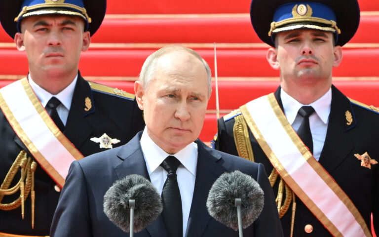 Πούτιν: Ο ρωσικός στρατός σταμάτησε έναν εμφύλιο πόλεμο