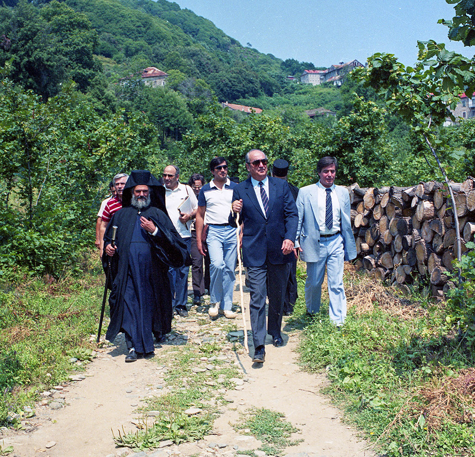 Η οικογένεια Μητσοτάκη στο Αγιο Ορος το 1986: Το φωτογραφικό άλμπουμ μίας επίσκεψης-9