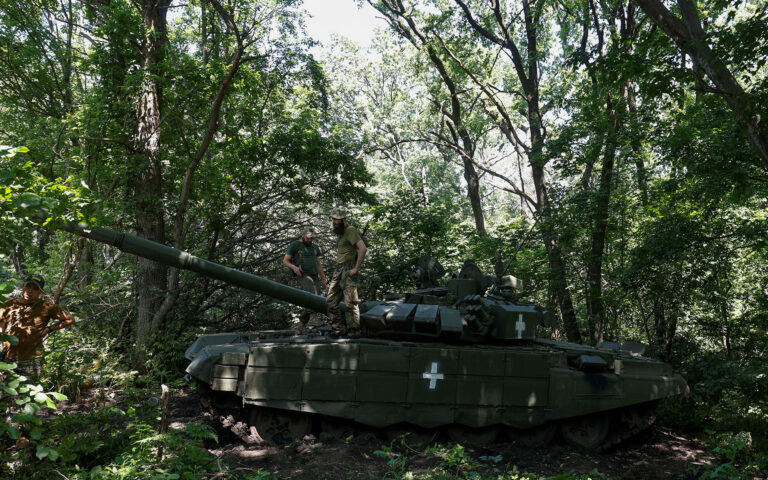Ουκρανία: Περισσότεροι από 17.000 στρατιώτες έχουν εκπαιδευτεί στο πλαίσιο διεθνούς προγράμματος