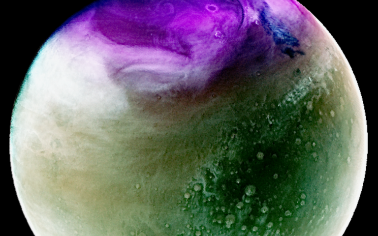 Ο… υπεριώδης Αρης μέσα από δύο εντυπωσιακές εικόνες της NASA