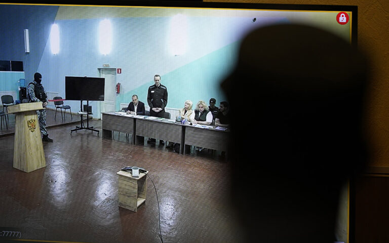 Ναβάλνι: Νέες κατηγορίες για εξτρεμισμό – Ζήτησε την απόσυρση των δικαστών